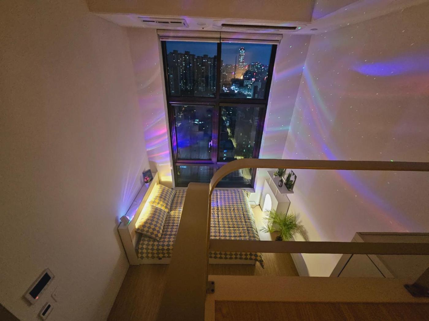 Night View Romantic House Apartment